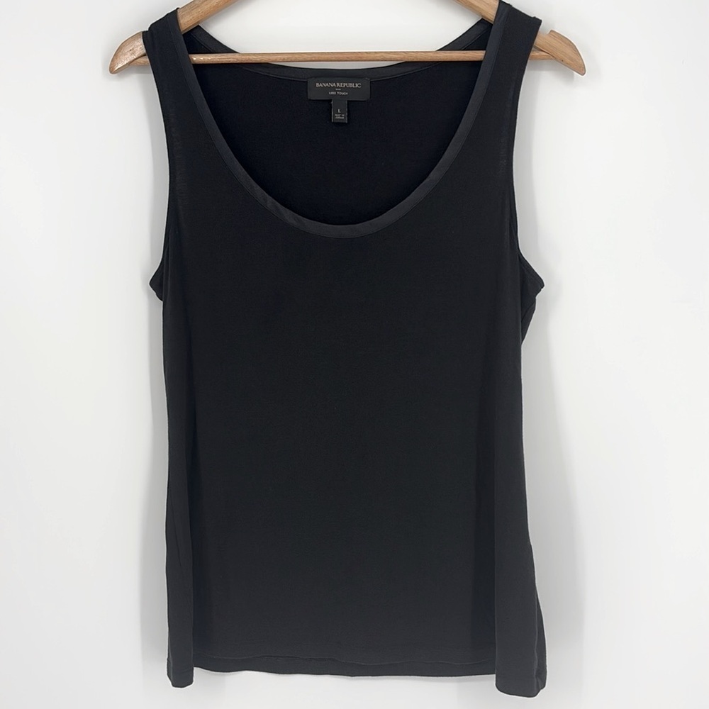 Banana Republic Luxe Touch Tank Women’s Size Large in Black - EUC!